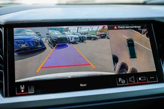 Thumbnail: 2026 Audi Q4 e-tron - 24