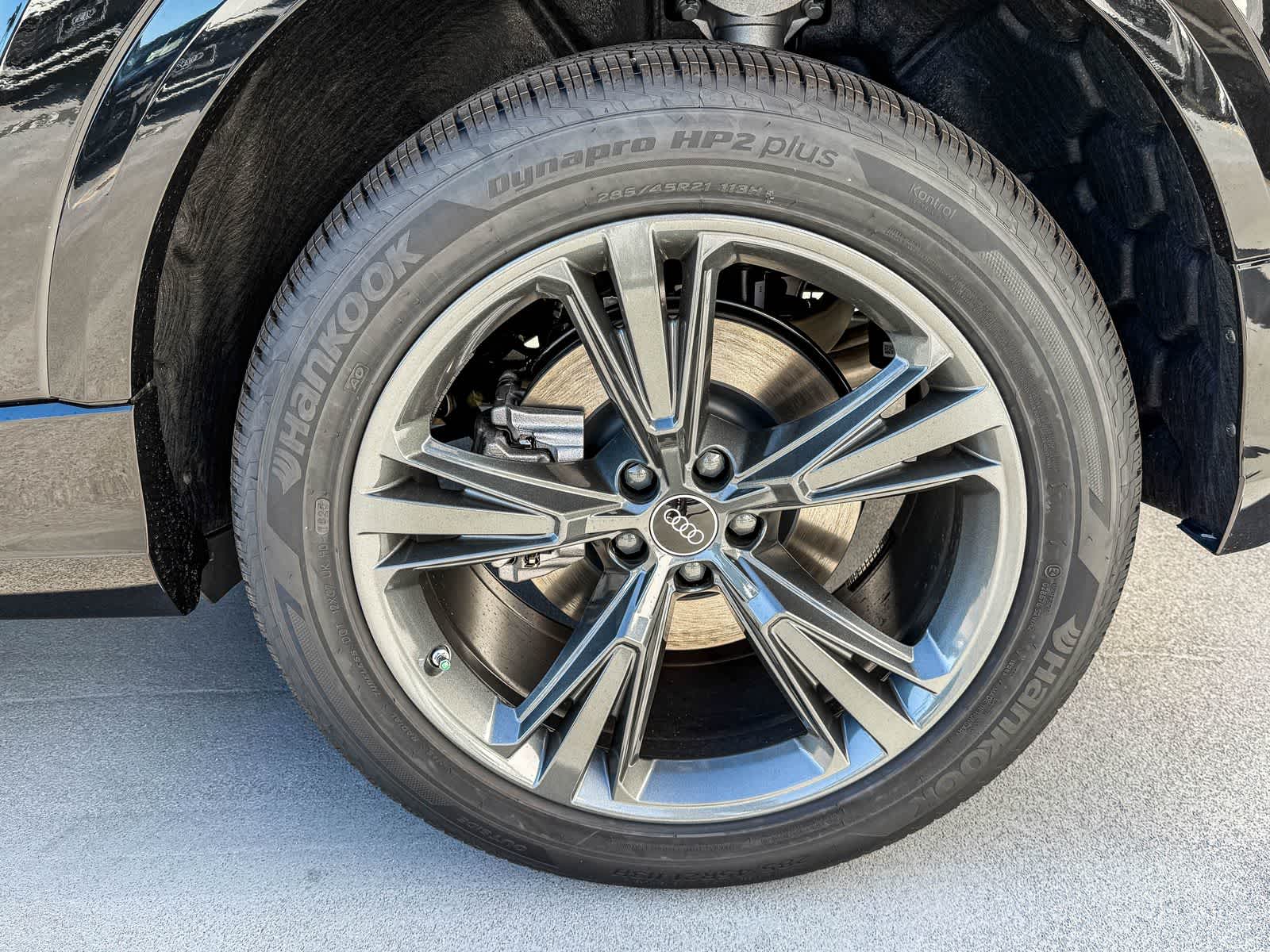 Thumbnail: 2026 Audi Q8 - 8