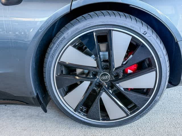 Thumbnail: 2026 Audi e-tron GT - 8