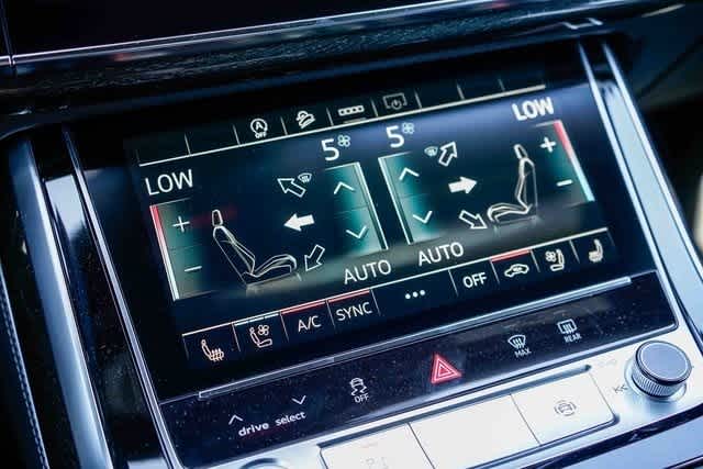 Thumbnail: 2025 Audi Q8 - 22