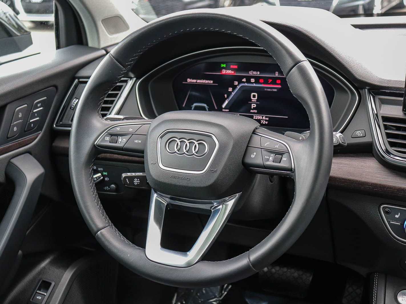 Thumbnail: 2023 Audi Q5 - 16