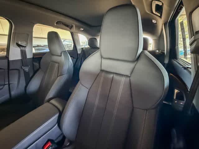 Thumbnail: 2025 Audi Q5 - 26