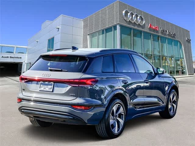 Thumbnail: 2025 Audi Q6 e-tron - 4
