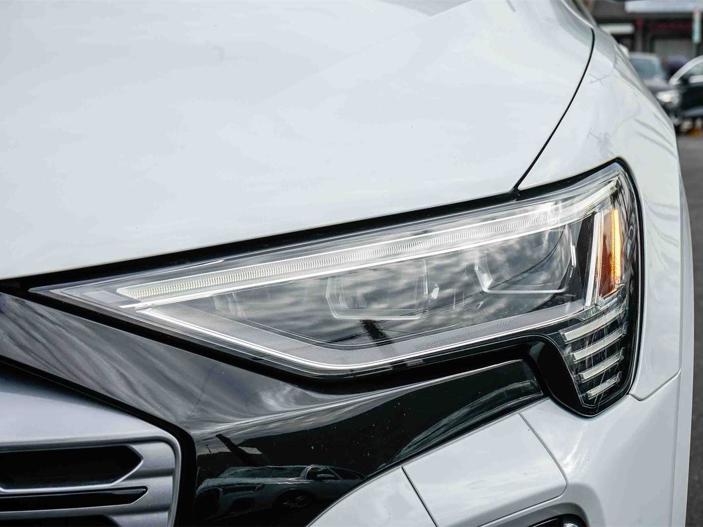 Thumbnail: 2024 Audi Q8 e-tron - 7