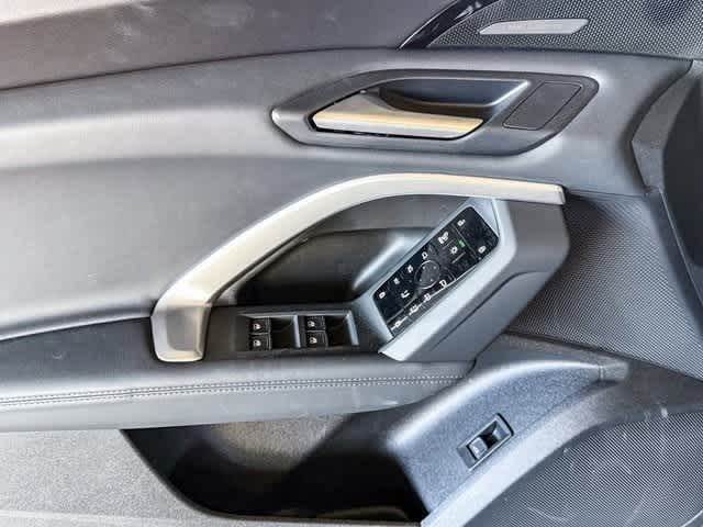 Thumbnail: 2025 Audi Q5 - 22