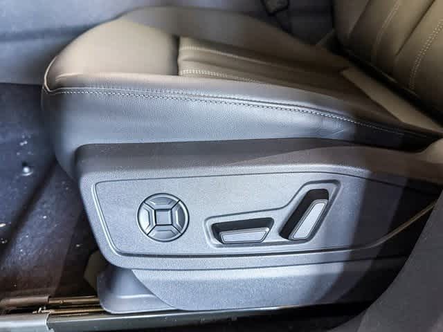 Thumbnail: 2025 Audi Q5 - 22