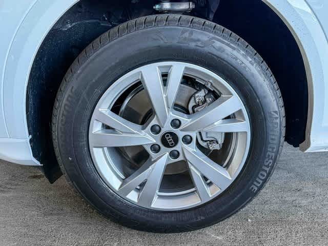 Thumbnail: 2025 Audi Q5 - 9