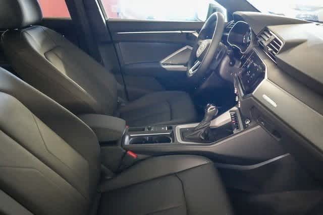 Thumbnail: 2025 Audi Q3 - 24