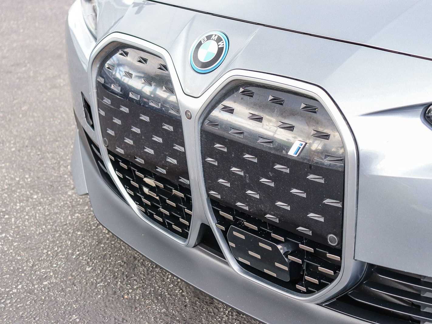 Thumbnail: 2024 BMW i4 - 8