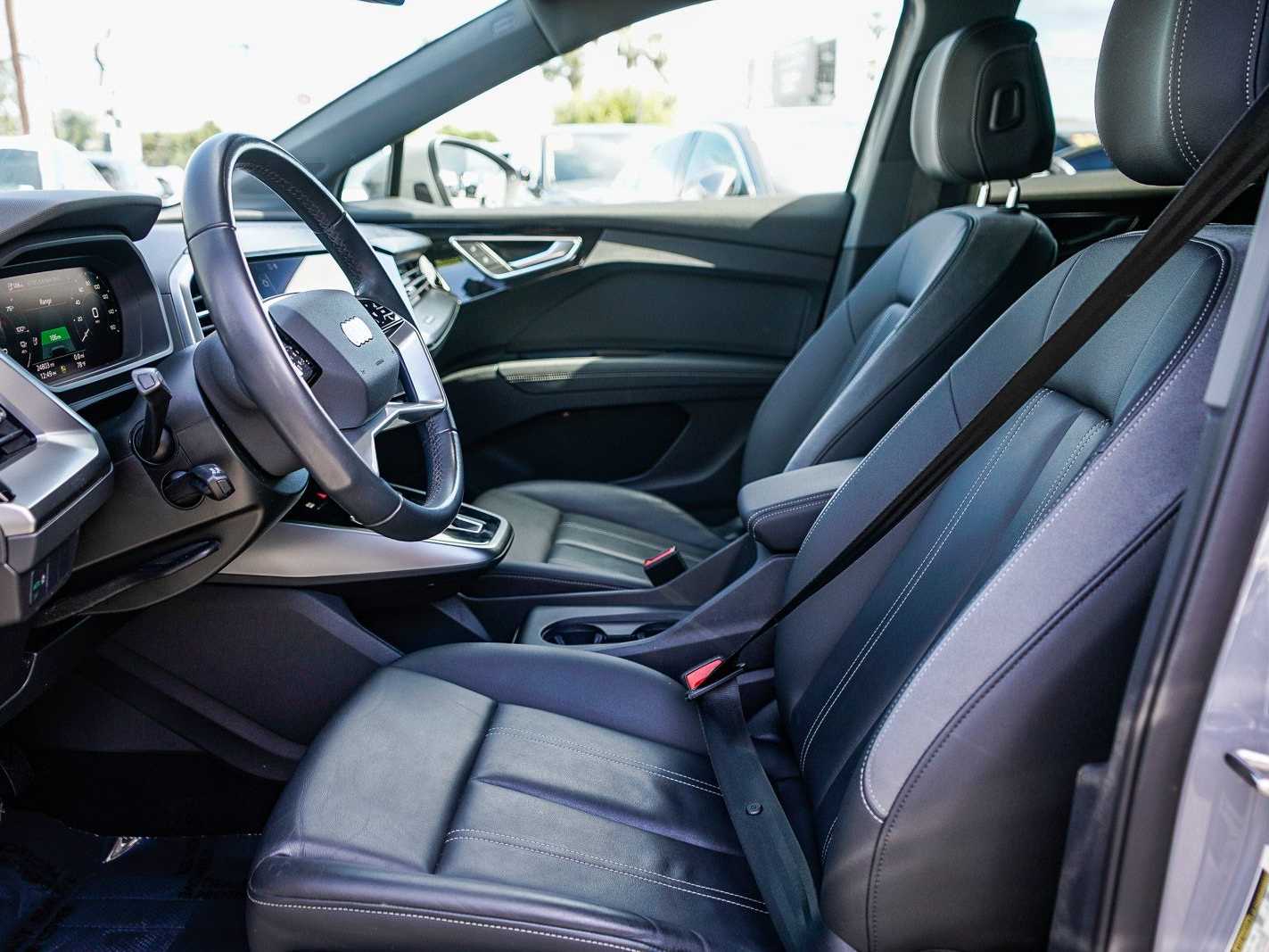 Thumbnail: 2023 Audi Q4 e-tron - 17