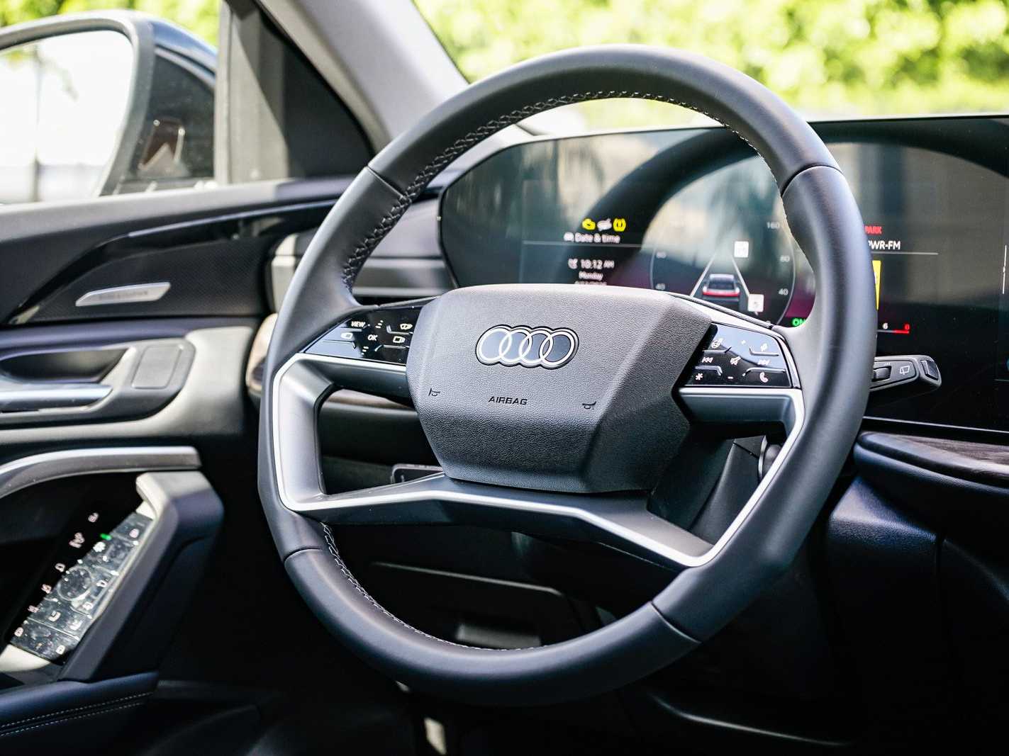Thumbnail: 2025 Audi Q5 - 15