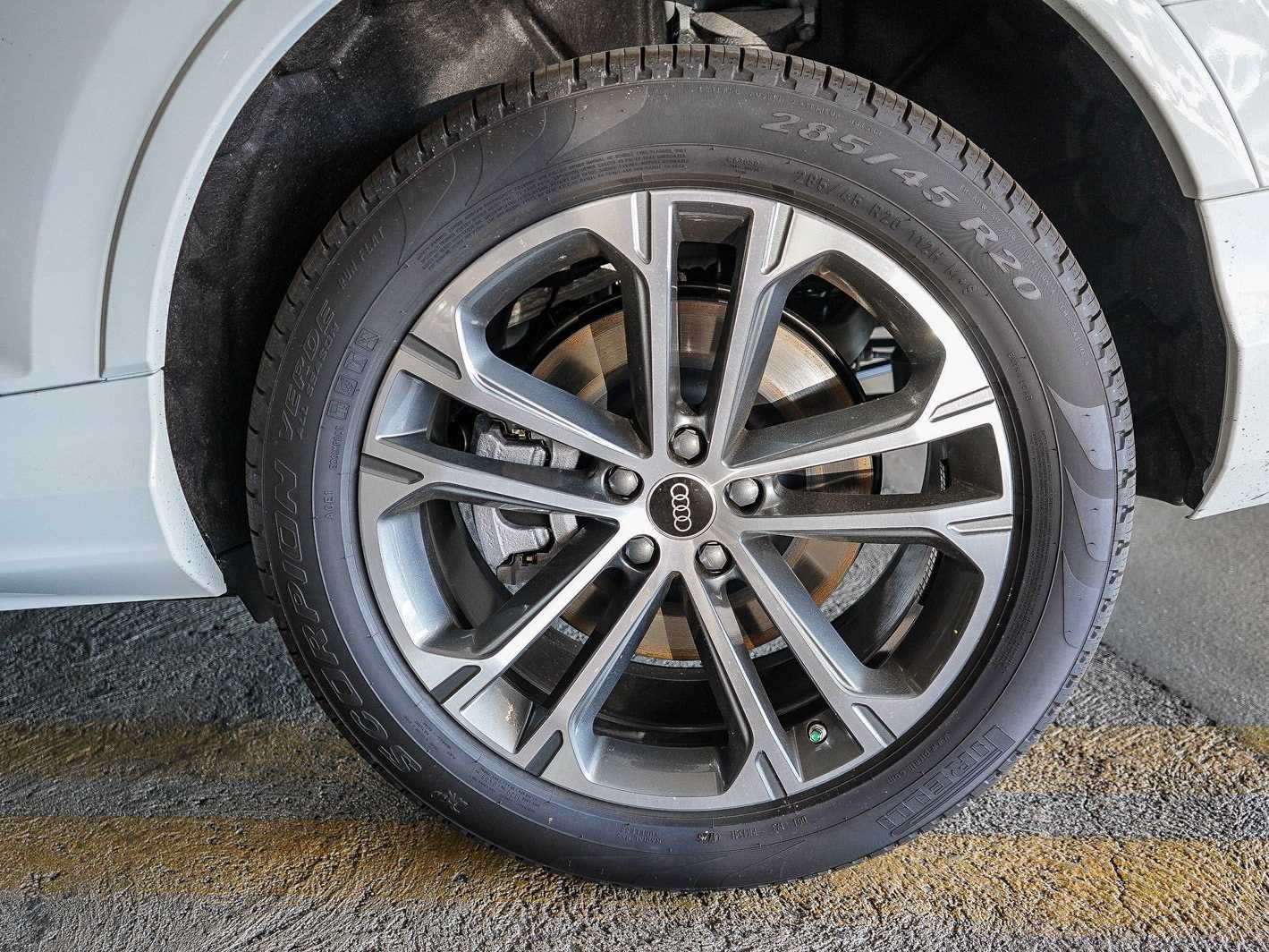 Thumbnail: 2026 Audi Q7 - 8