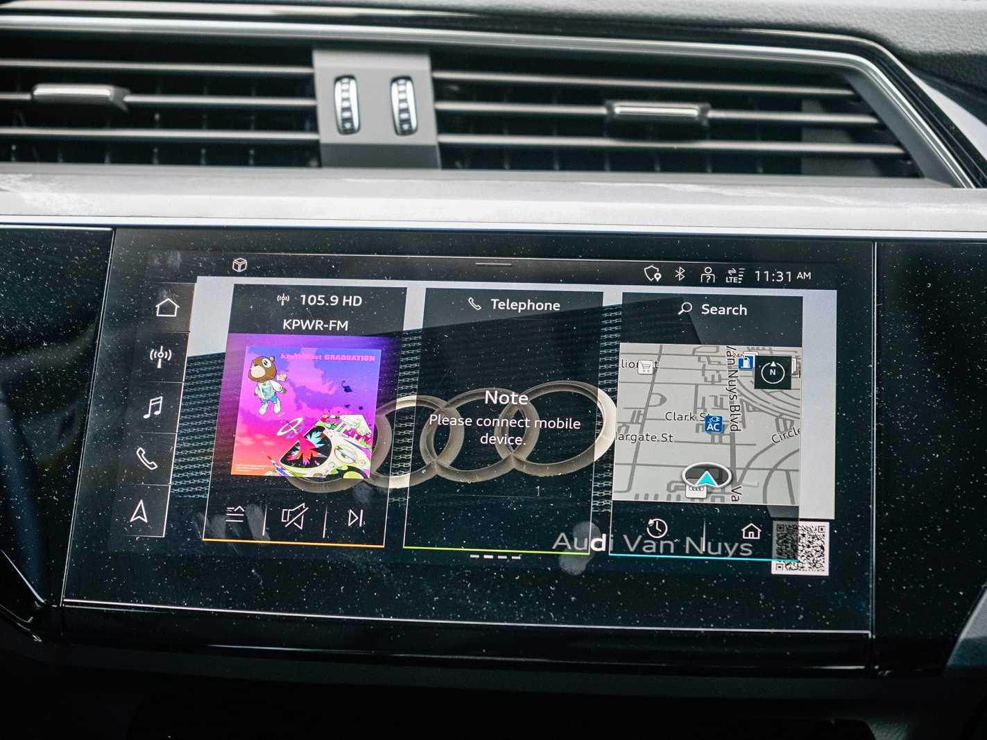 Thumbnail: 2023 Audi e-tron - 14