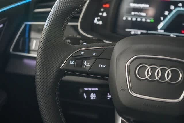 Thumbnail: 2025 Audi SQ7 - 21