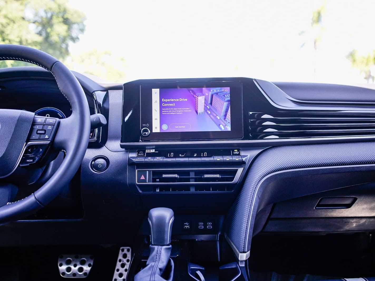 Thumbnail: 2025 Toyota Camry - 12