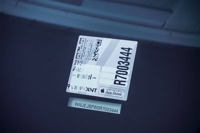 Thumbnail: 2024 Audi e-tron GT - 29