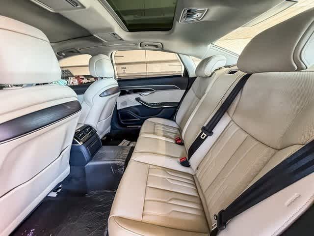 Thumbnail: 2025 Audi A8 - 18