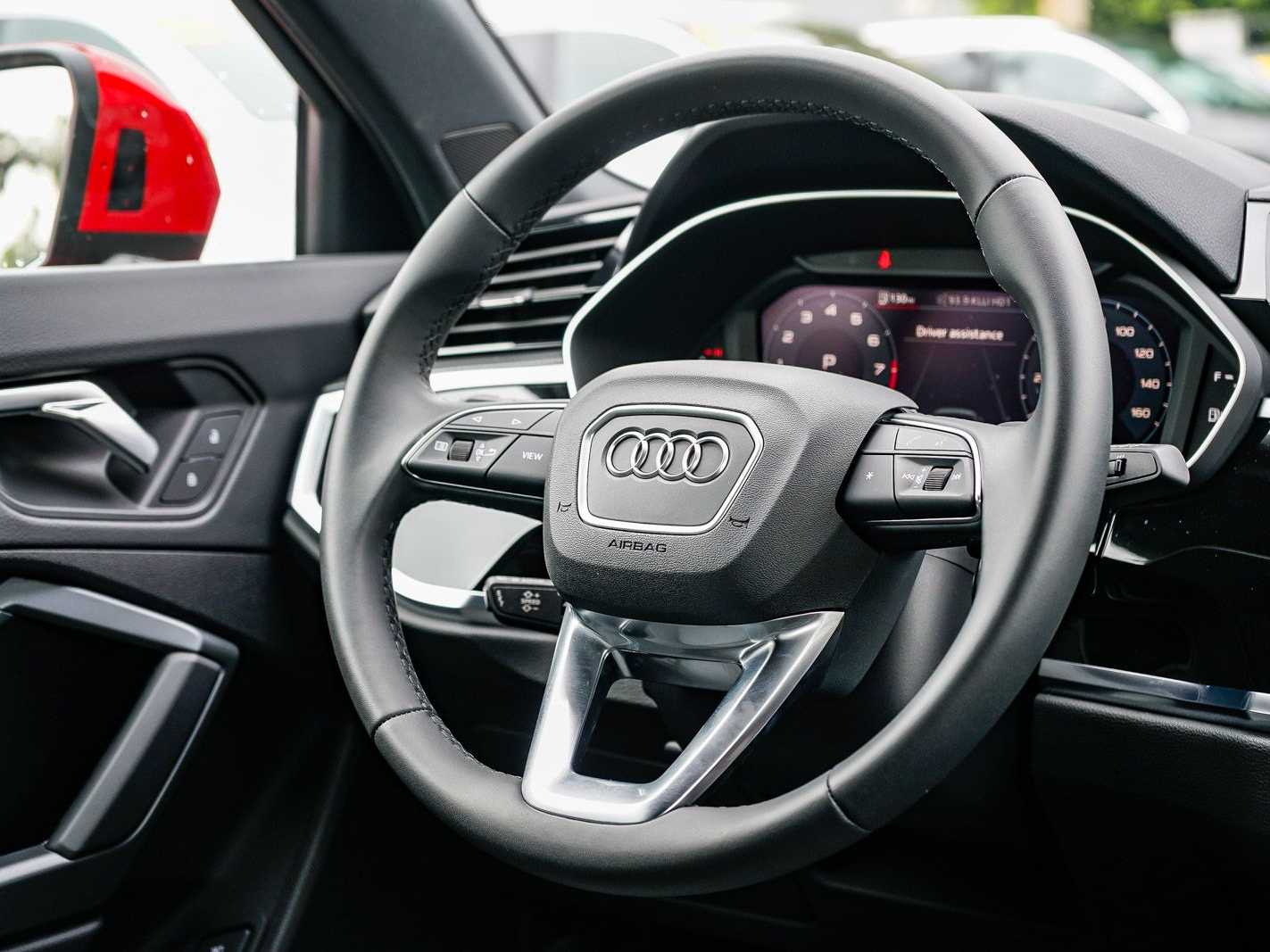 Thumbnail: 2025 Audi Q3 - 15