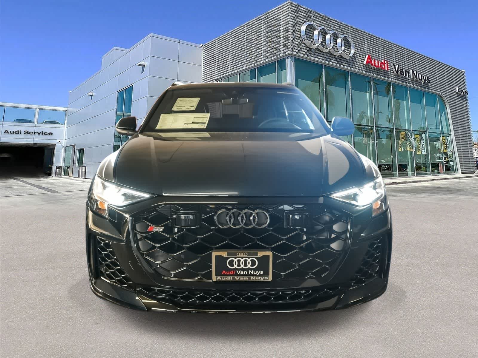 Thumbnail: 2026 Audi RS Q8 - 2