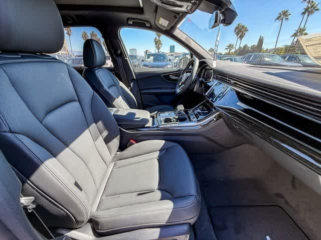 Thumbnail: 2025 Audi Q7 - 17