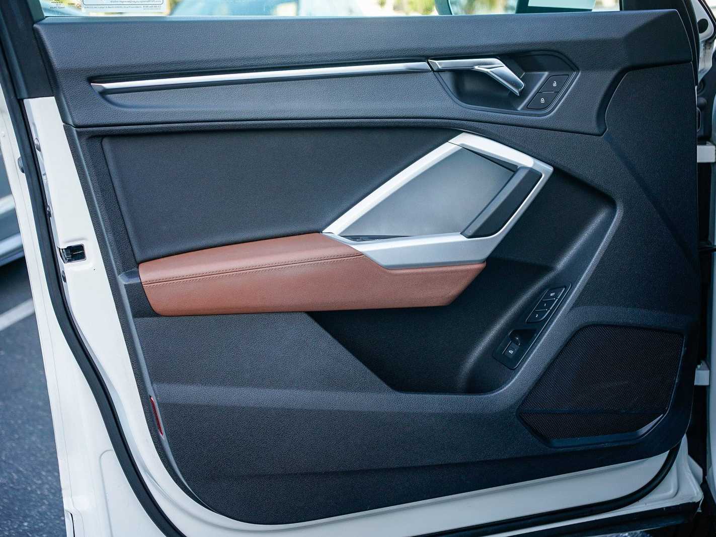 Thumbnail: 2023 Audi Q3 - 19