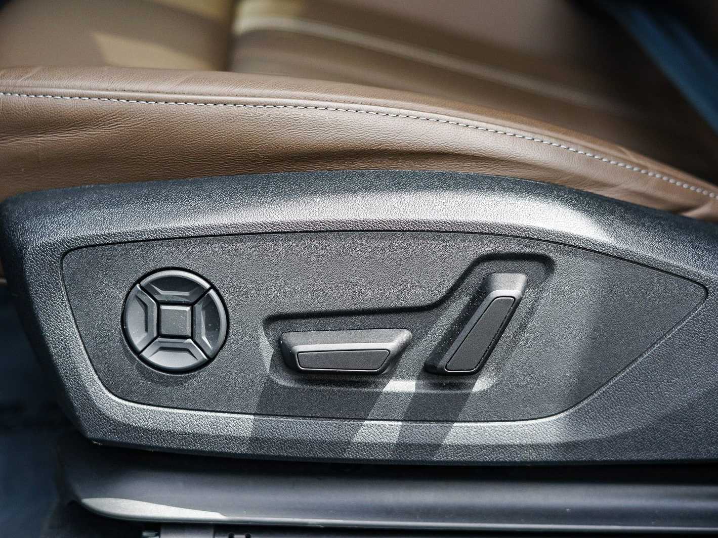 Thumbnail: 2025 Audi e-tron - 21