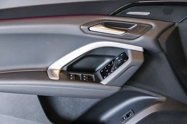 Thumbnail: 2025 Audi Q5 - 20