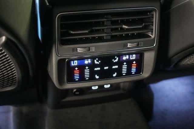 Thumbnail: 2025 Audi SQ7 - 29