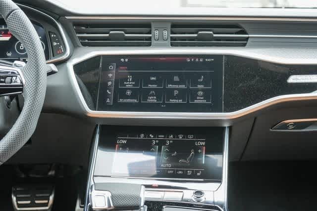 Thumbnail: 2025 Audi RS 7 - 18