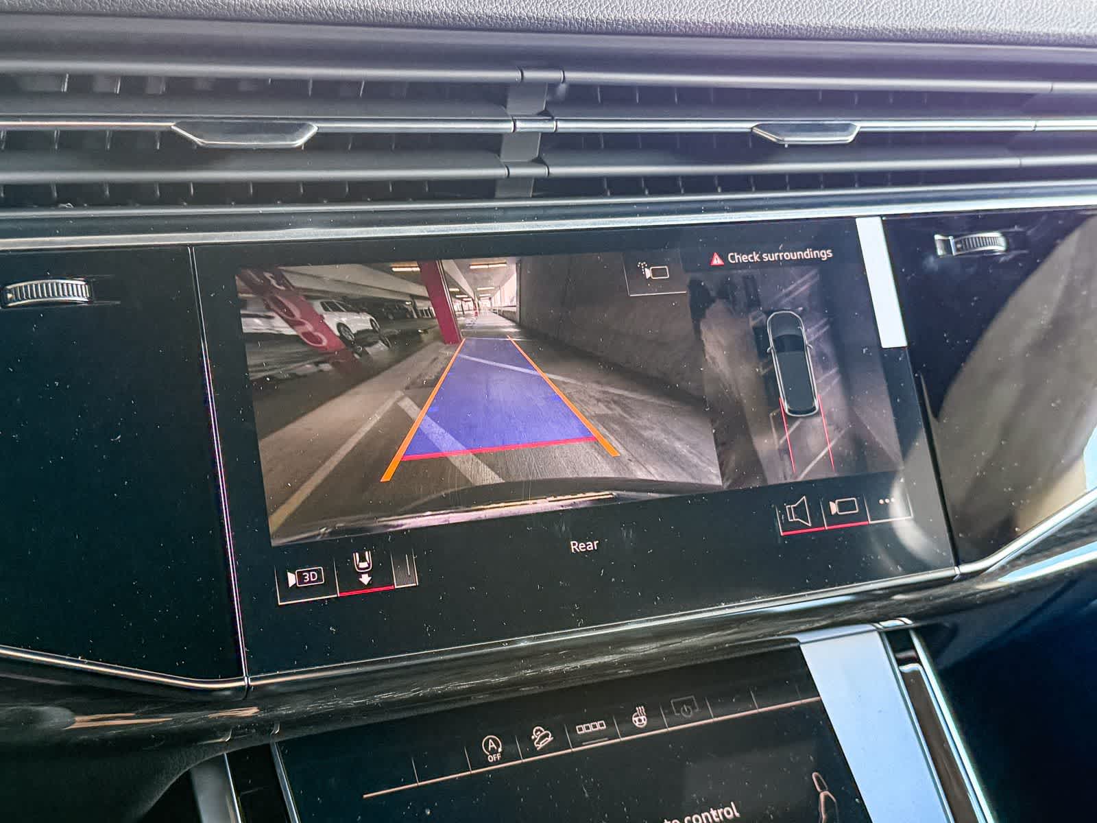 Thumbnail: 2026 Audi Q7 - 25