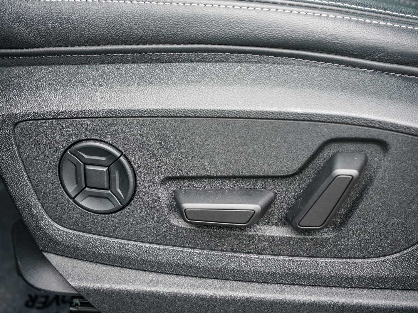 Thumbnail: 2024 Audi Q8 e-tron - 20