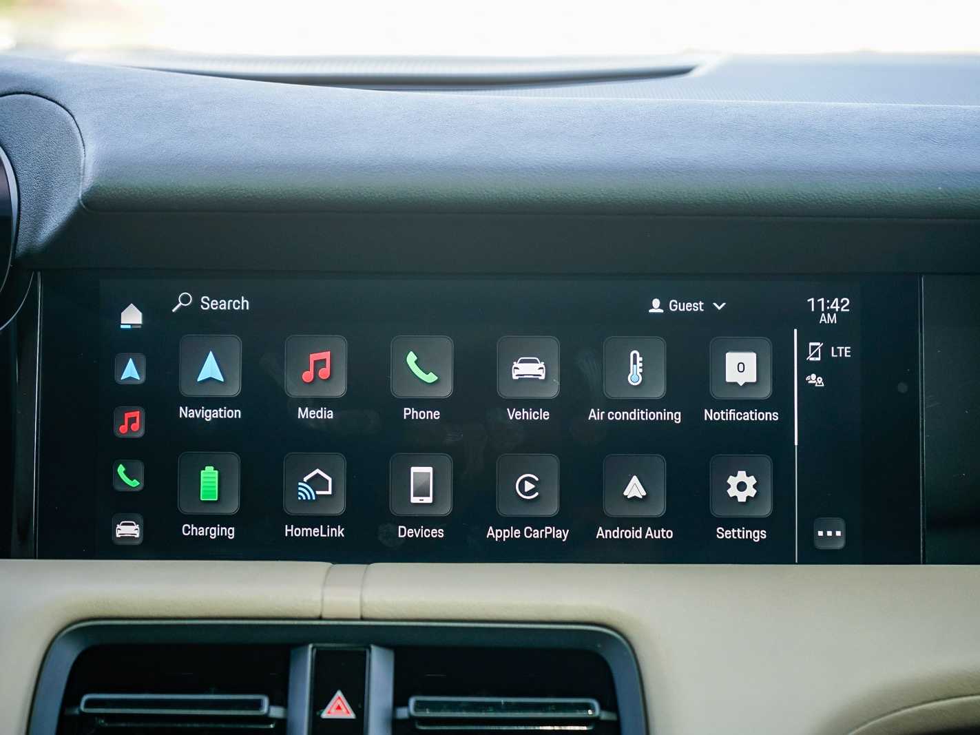 Thumbnail: 2023 Porsche Taycan - 14