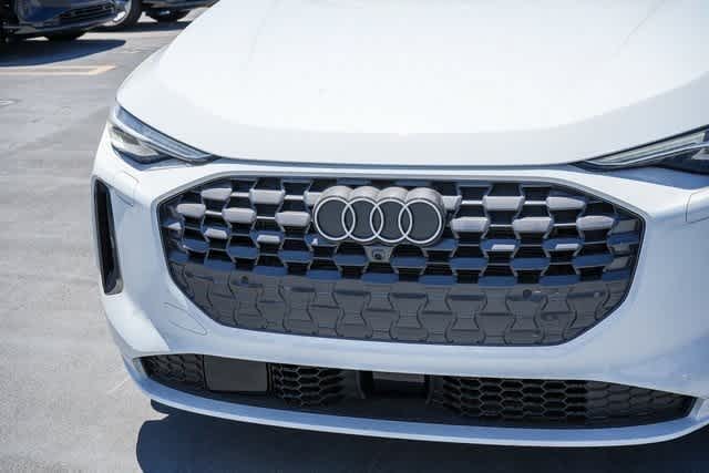 Thumbnail: 2025 Audi Q5 - 9