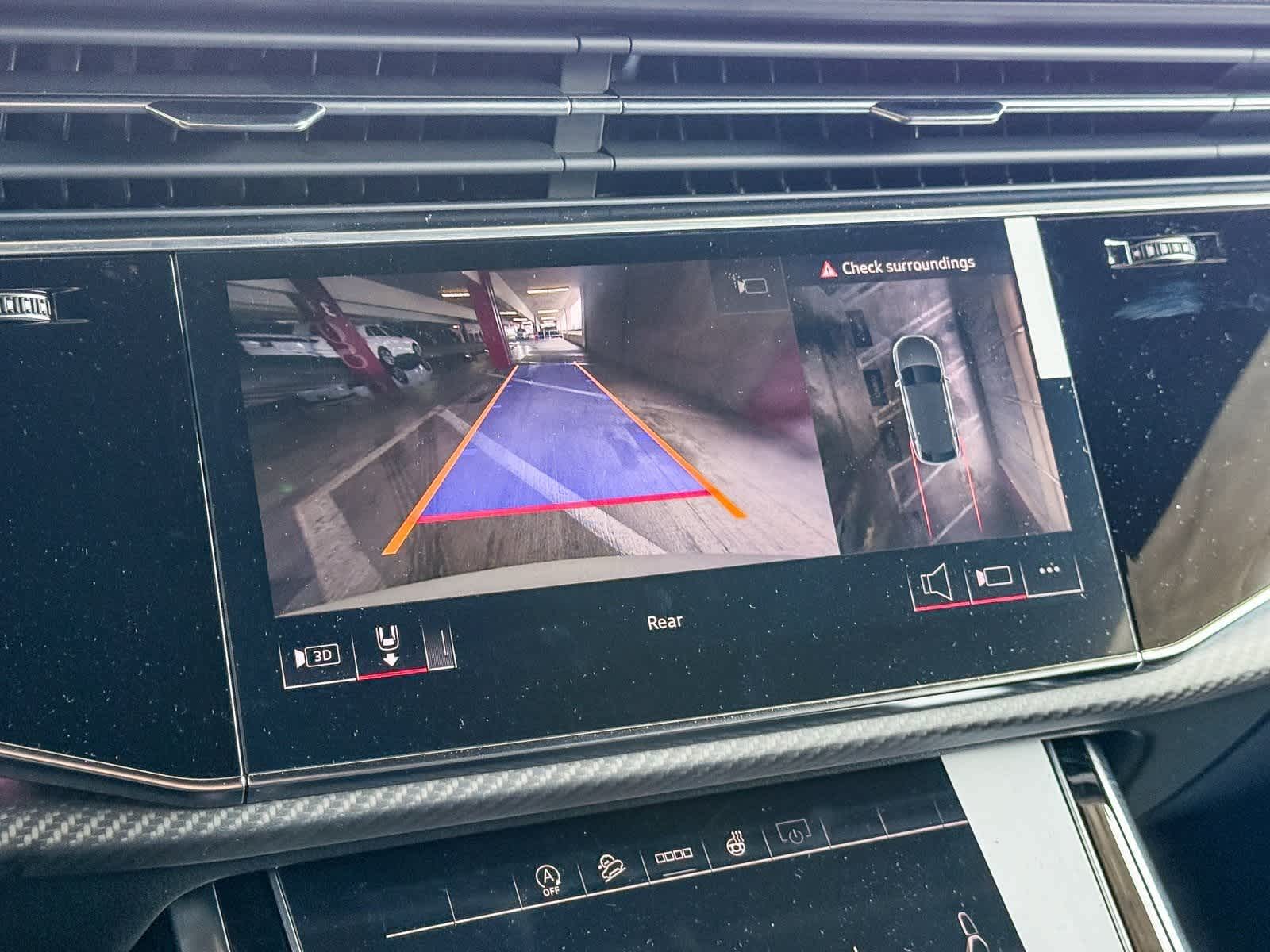 Thumbnail: 2026 Audi SQ8 - 25