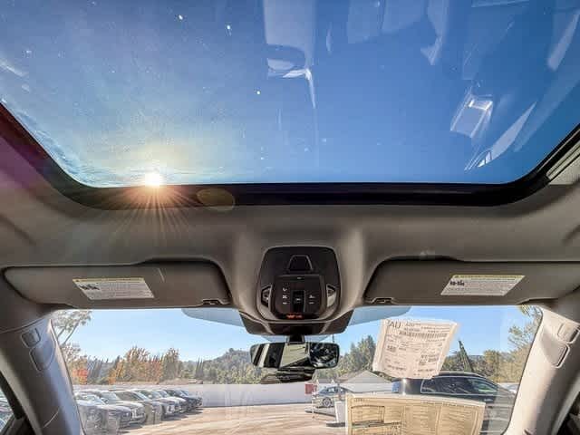 Thumbnail: 2025 Audi Q5 - 16