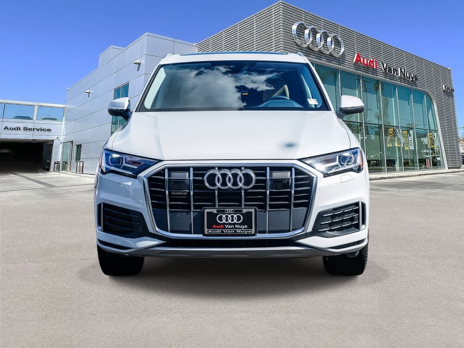 Thumbnail: 2023 Audi Q7 - 6