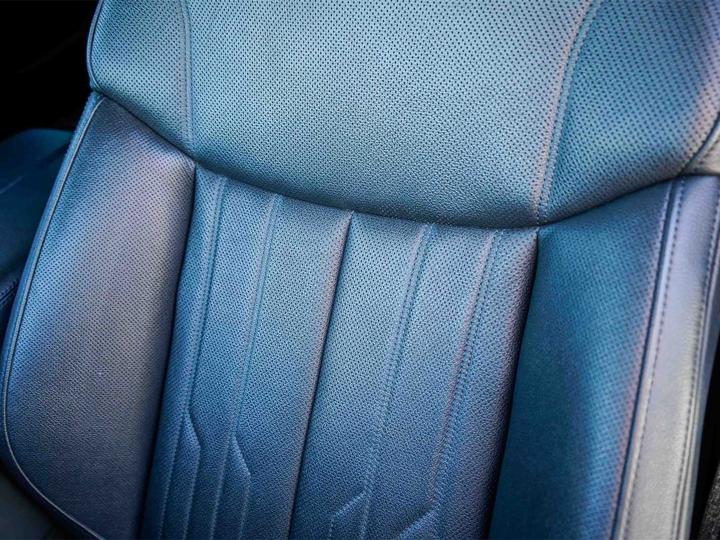 Thumbnail: 2022 Audi A8 - 25