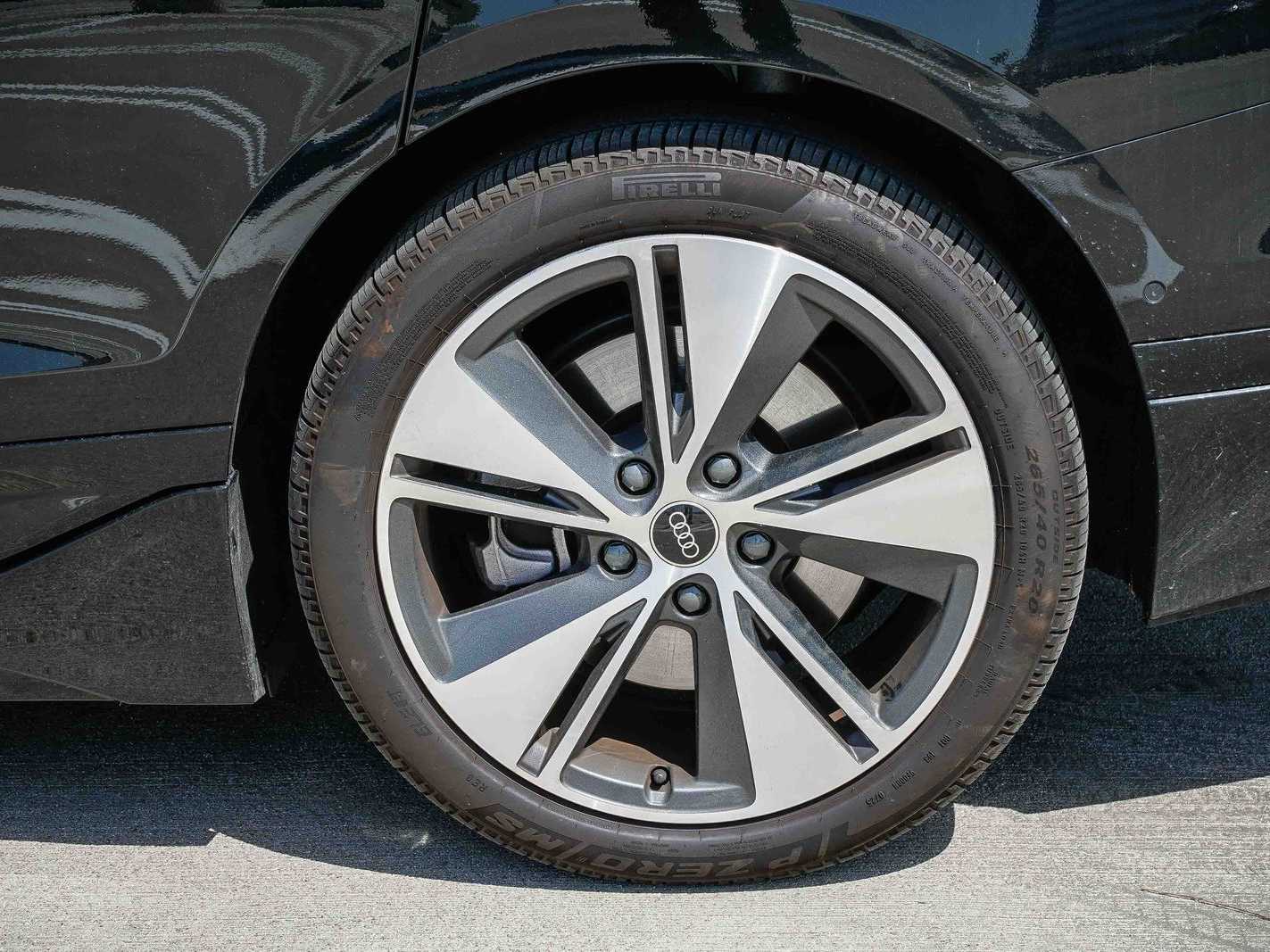 Thumbnail: 2025 Audi e-tron - 9