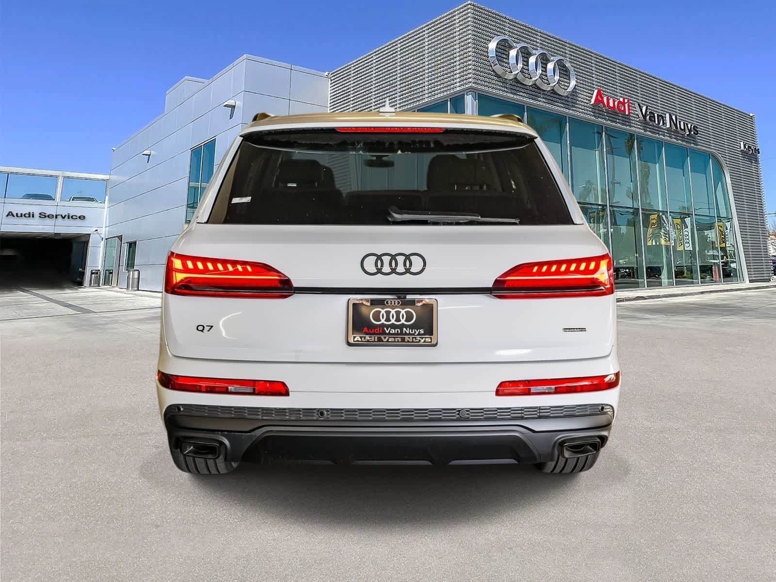 Thumbnail: 2026 Audi Q7 - 5