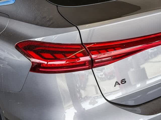 Thumbnail: 2025 Audi e-tron S - 7