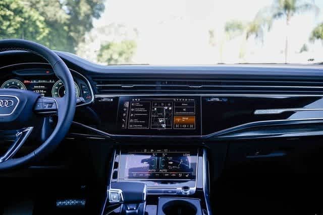 Thumbnail: 2025 Audi Q8 - 13