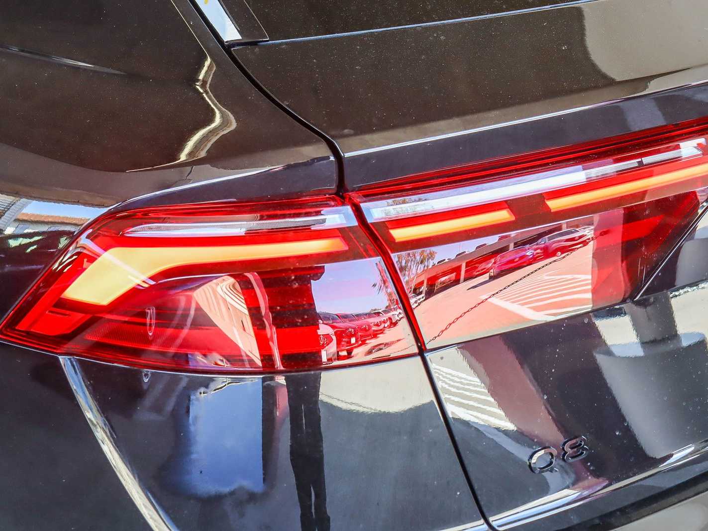 Thumbnail: 2026 Audi Q8 - 7