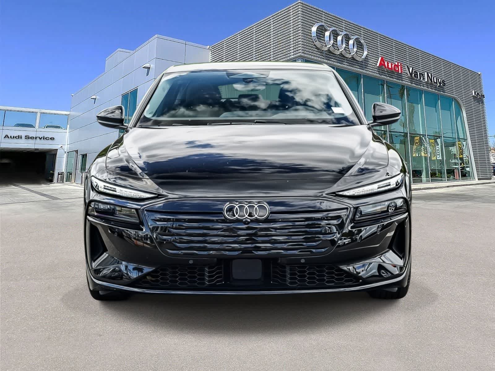 Thumbnail: 2025 Audi e-tron - 6