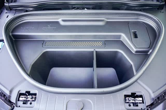 Thumbnail: 2025 Audi Q6 e-tron - 28