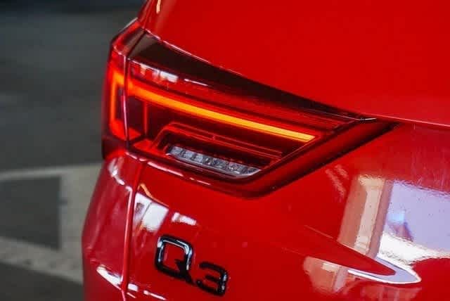 Thumbnail: 2025 Audi Q3 - 12