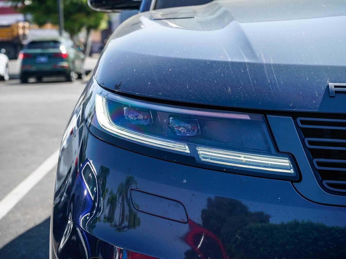 Thumbnail: 2025 Land Rover Range Rover Sport - 7