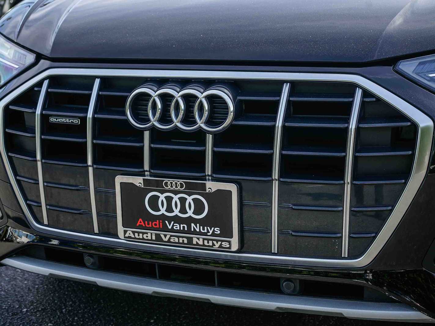 Thumbnail: 2023 Audi Q5 - 8