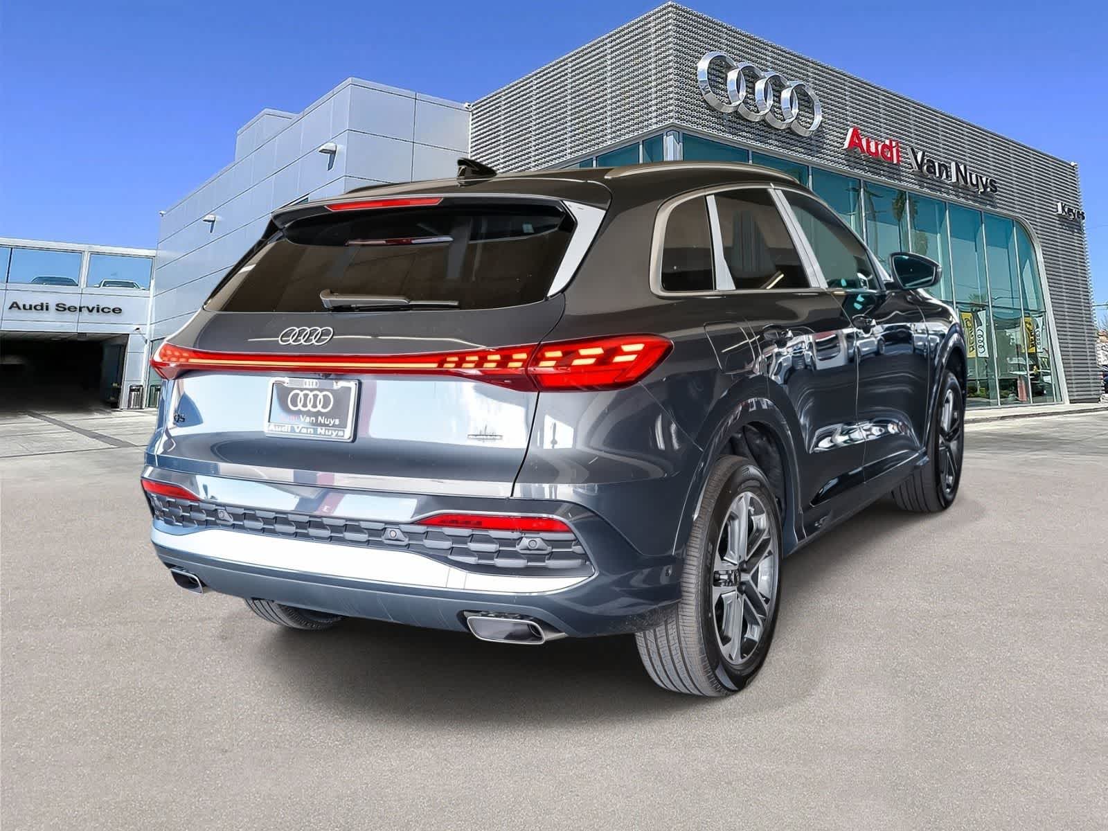Thumbnail: 2026 Audi Q5 - 4