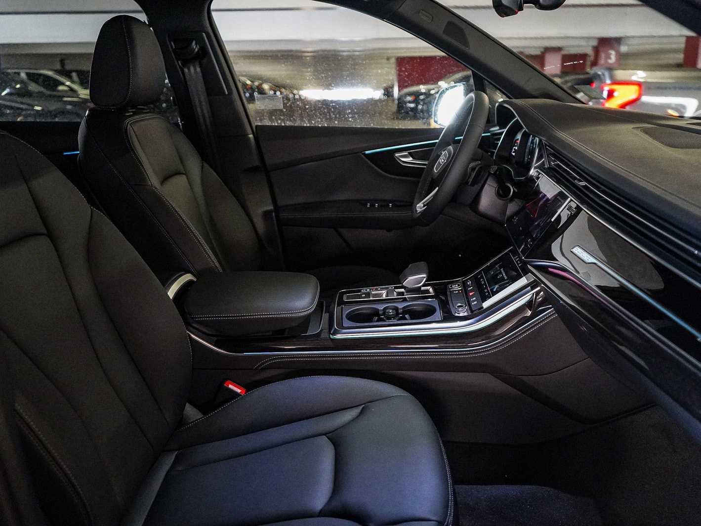 Thumbnail: 2026 Audi Q7 - 17