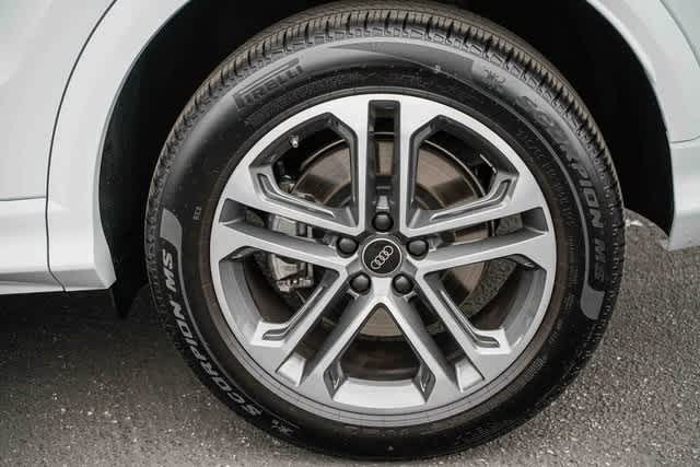 Thumbnail: 2025 Audi Q5 - 10